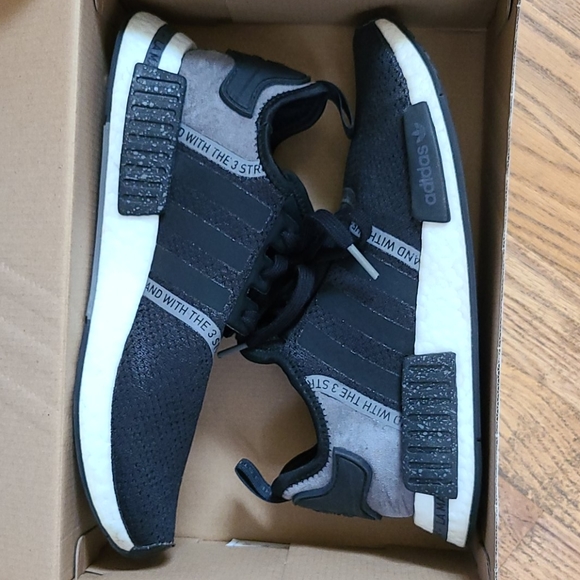 nmd speckle pack black